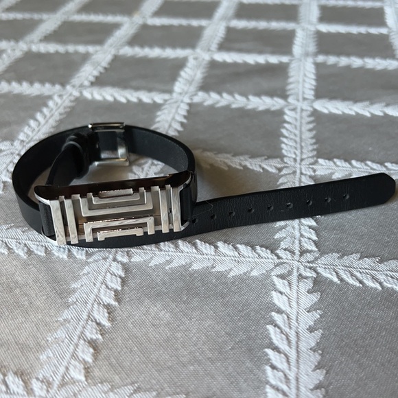 Tory Burch Fitbit Flex Leather Wrap Band - Picture 2 of 8